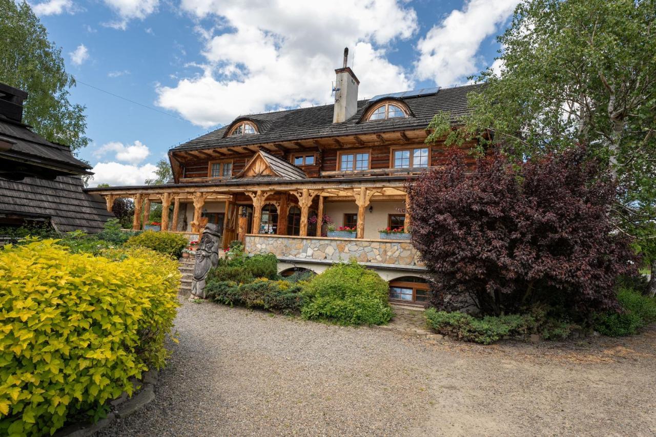 Gosciniec Debowa Gazdowka Bed & Breakfast Ustrzyki Dolne Eksteriør bilde