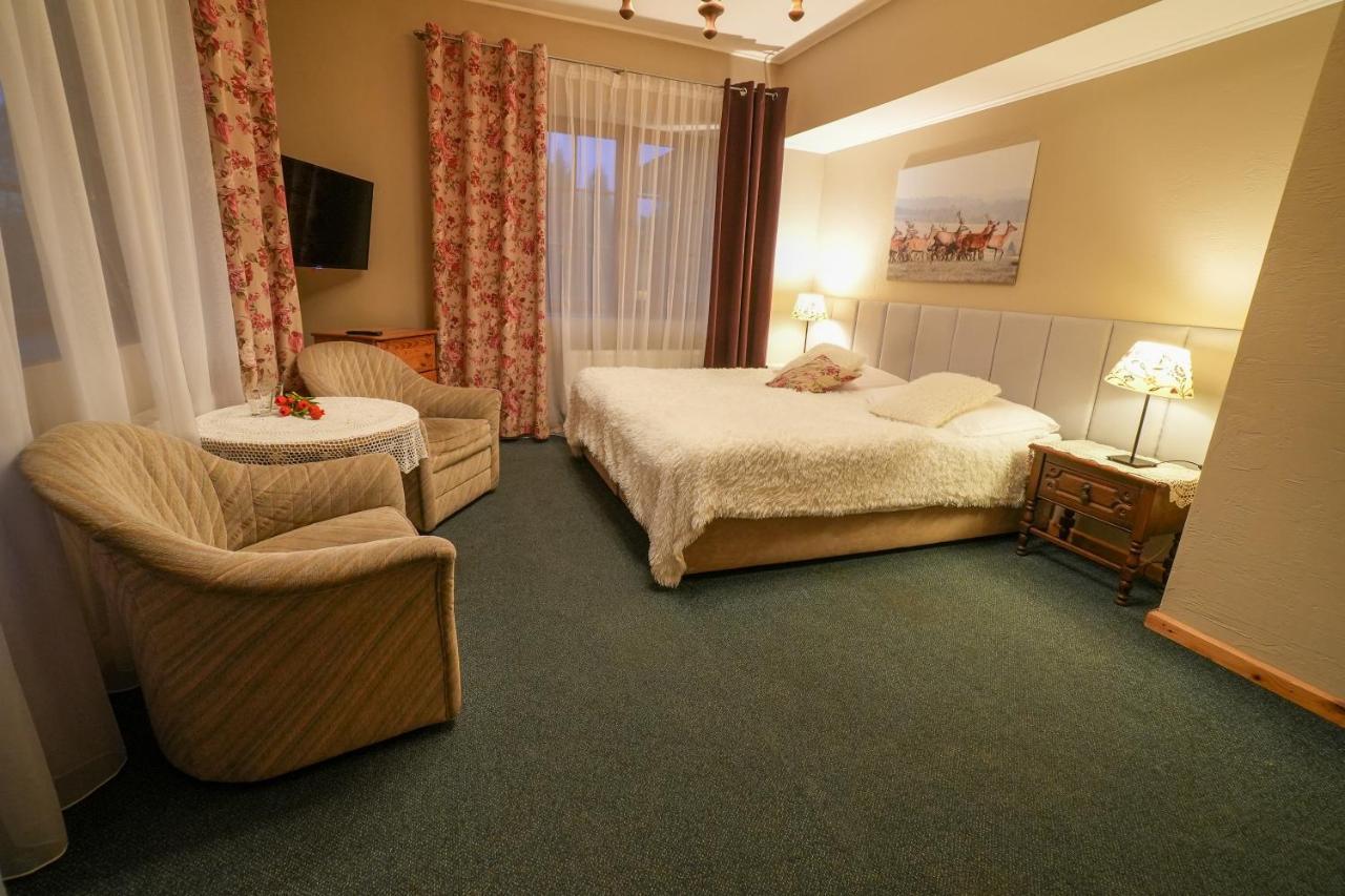 Gosciniec Debowa Gazdowka Bed & Breakfast Ustrzyki Dolne Eksteriør bilde