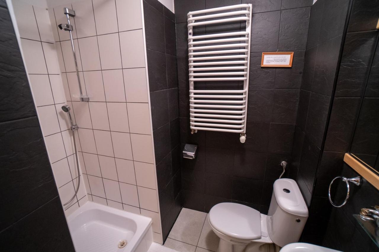 Gosciniec Debowa Gazdowka Bed & Breakfast Ustrzyki Dolne Eksteriør bilde