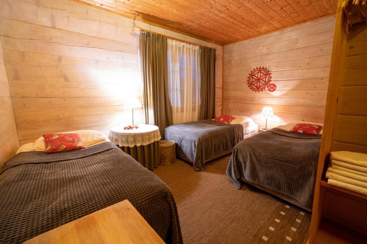 Gosciniec Debowa Gazdowka Bed & Breakfast Ustrzyki Dolne Eksteriør bilde
