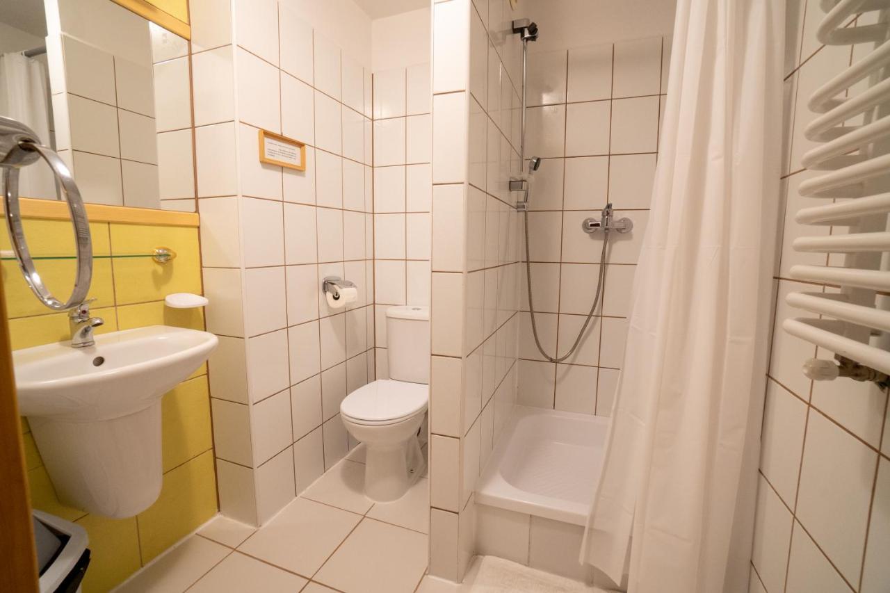 Gosciniec Debowa Gazdowka Bed & Breakfast Ustrzyki Dolne Eksteriør bilde
