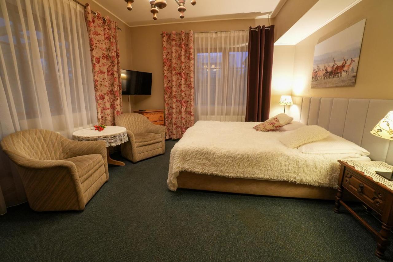 Gosciniec Debowa Gazdowka Bed & Breakfast Ustrzyki Dolne Eksteriør bilde