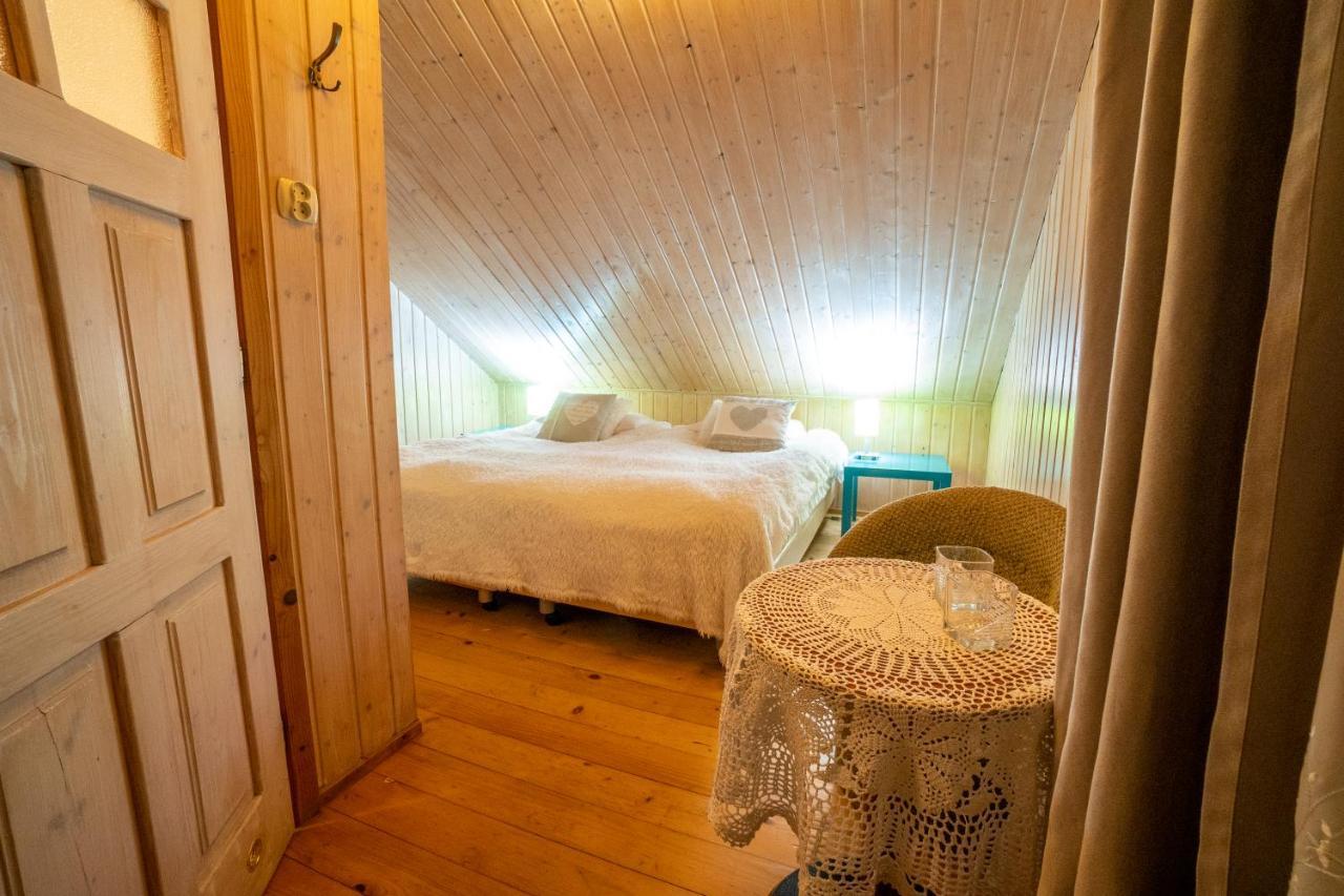 Gosciniec Debowa Gazdowka Bed & Breakfast Ustrzyki Dolne Eksteriør bilde